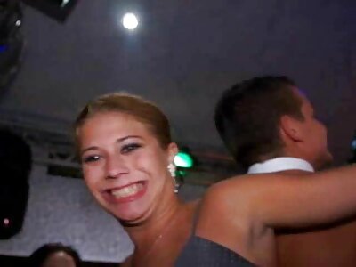 فتاة مع الصليب اجمل مواقع السكس المترجمه الساقين و cums الشرج الاستمناء