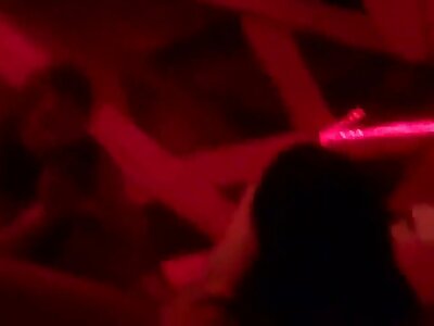 لحسن الحظ اثنين من الفتيات مارس الجنس في سكس اخوات مترجم للعربية آن واحد