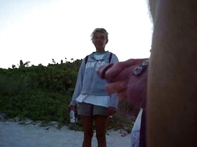 مفلس افلام سكس مترجم الاحدث يحاول أن يجعل معجزة رفع بطيئة الديك
